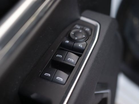 Used 2025 GMC Sierra 1500 SLT image 24