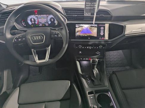 New 2025 Audi Q3 2.0T Premium image 16