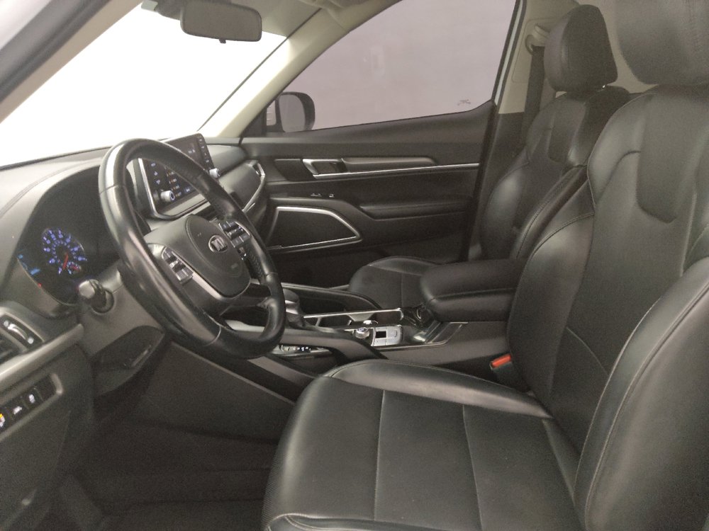 Used 2020 Kia Telluride LX FWD image 17