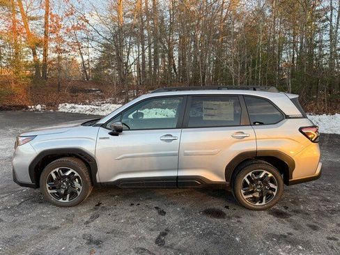 New 2025 Subaru Forester Premium image 7