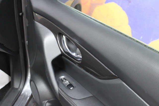 Used 2020 Nissan Rogue S AWD/4WD image 10