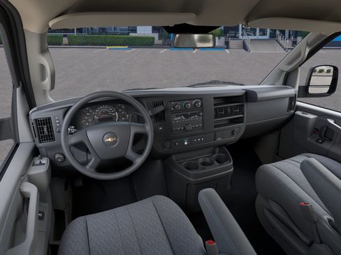 New 2025 Chevrolet Express 3500 Extended image 15