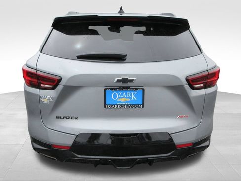 Certified 2023 Chevrolet Blazer RS w/ Driver Confidence II Package FWD image 4