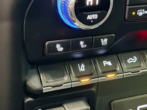 Used 2020 GMC Sierra 3500 Denali image 21