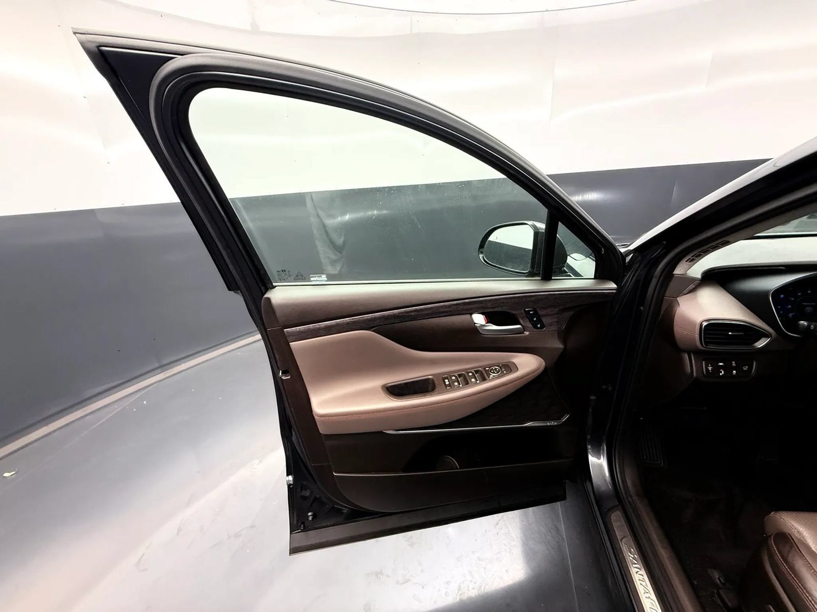 Used 2020 Hyundai Santa Fe Limited w/ Cargo Package AWD/4WD image 32