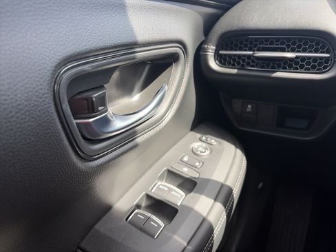 Certified 2023 Honda HR-V EX-L image 24