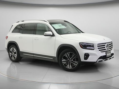New 2026 Mercedes-Benz GLB 250 image 13