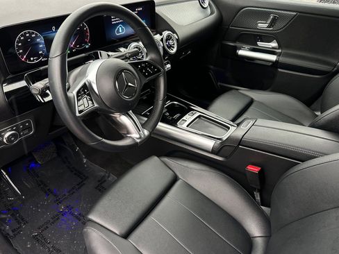 Certified 2025 Mercedes-Benz GLA 250 image 6