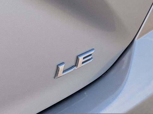 Used 2025 Toyota Camry LE FWD image 10