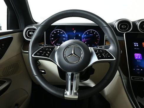 Certified 2026 Mercedes-Benz GLC 300 4MATIC image 18