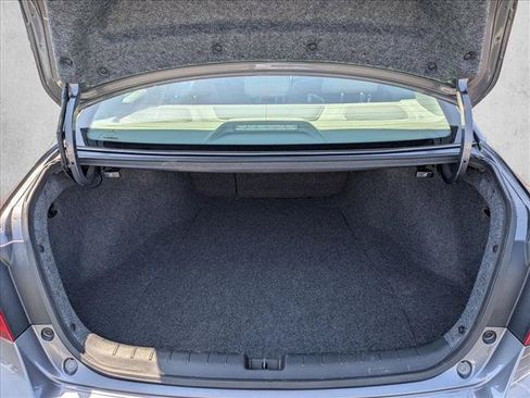 Used 2017 Honda Accord EX-L image 6
