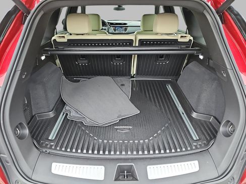 Certified 2025 Cadillac XT5 Sportv w/ LPO, Floor Liner Package AWD/4WD image 12
