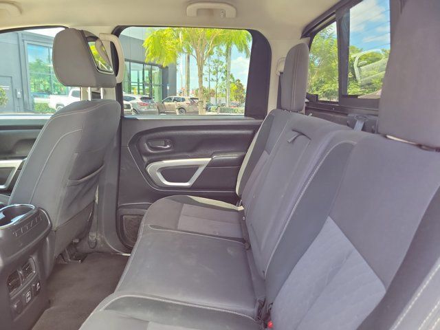 Used 2023 Nissan Titan SV w/ SV Convenience Package RWD image 10
