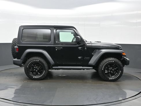 Used 2021 Jeep Wrangler Sport AWD/4WD image 10