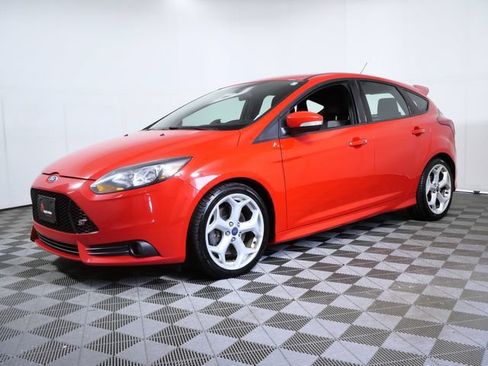 Used 2014 Ford Focus ST FWD image 2