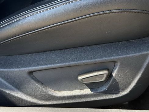Used 2025 Ford Mustang Premium RWD image 29
