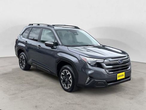 Certified 2025 Subaru Forester Premium AWD/4WD image 7