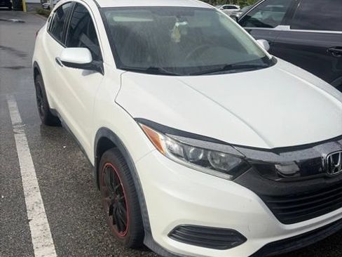 Used 2021 Honda HR-V LX image 1