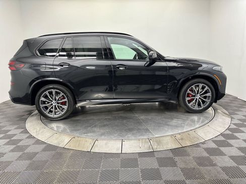 New 2026 BMW X5 xDrive40i w/ M Sport Package AWD/4WD image 17