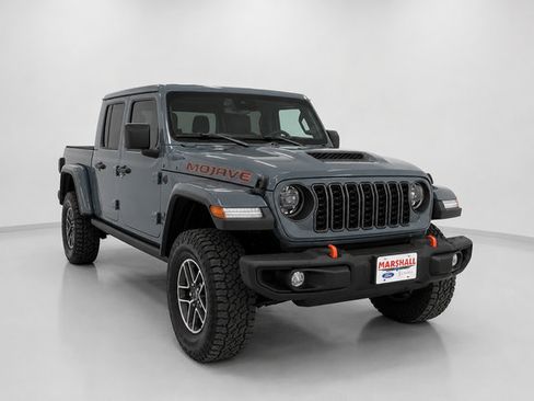 Used 2025 Jeep Gladiator Mojave AWD/4WD image 1