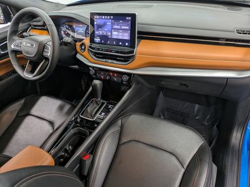 Used 2024 Jeep Compass Limited image 30