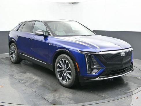 New 2025 Cadillac Lyriq Sport image 2