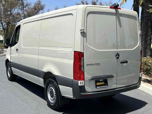 Used 2026 Mercedes-Benz Sprinter 2500 image 2