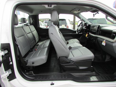 Used 2023 Ford F250 XL w/ XL Chrome Package image 30