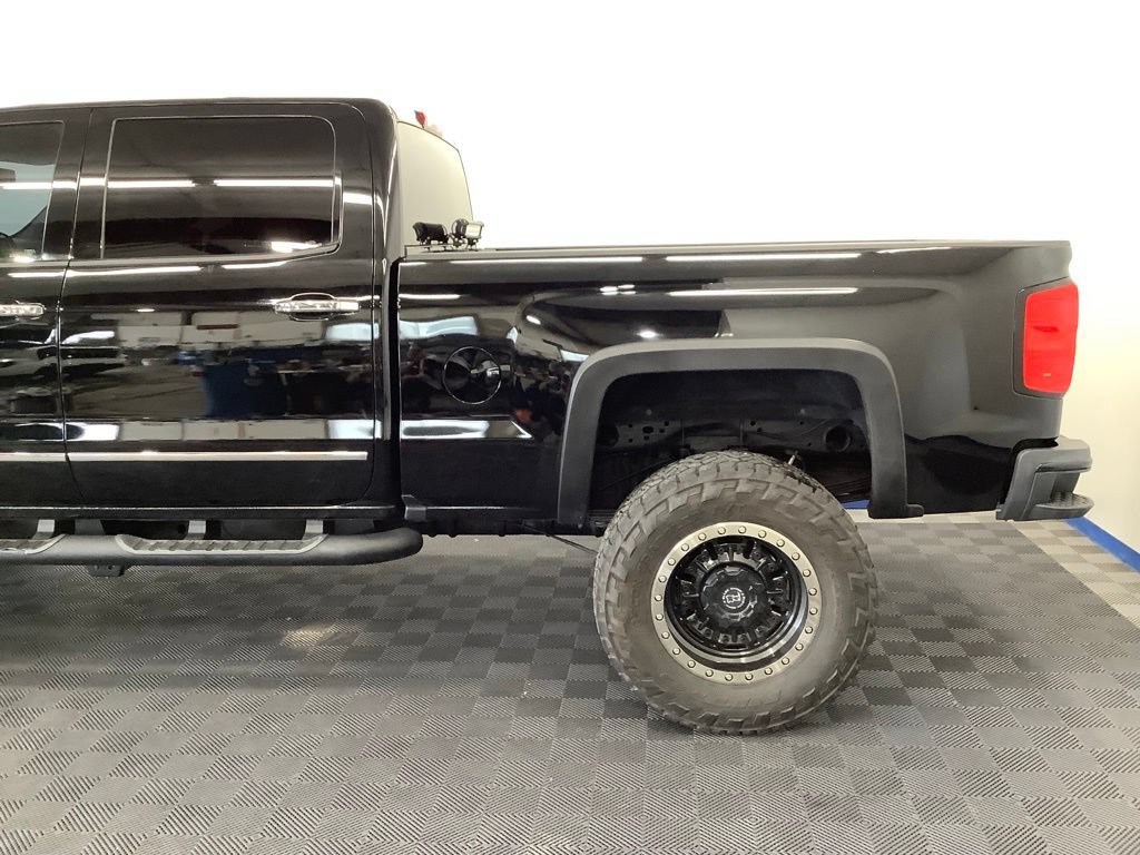 Used 2018 Chevrolet Silverado 2500 LT w/ Custom Sport Edition AWD/4WD image 5