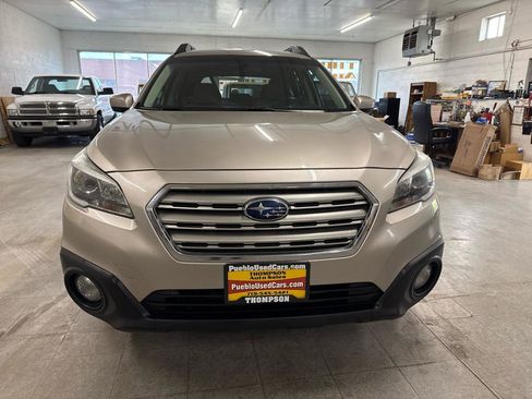 Used 2017 Subaru Outback 2.5i Premium AWD/4WD image 6