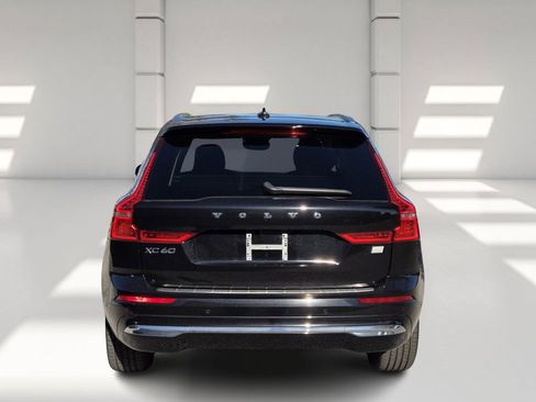 Used 2022 Volvo XC60 T8 Inscription Expression w/ Advanced Package image 5