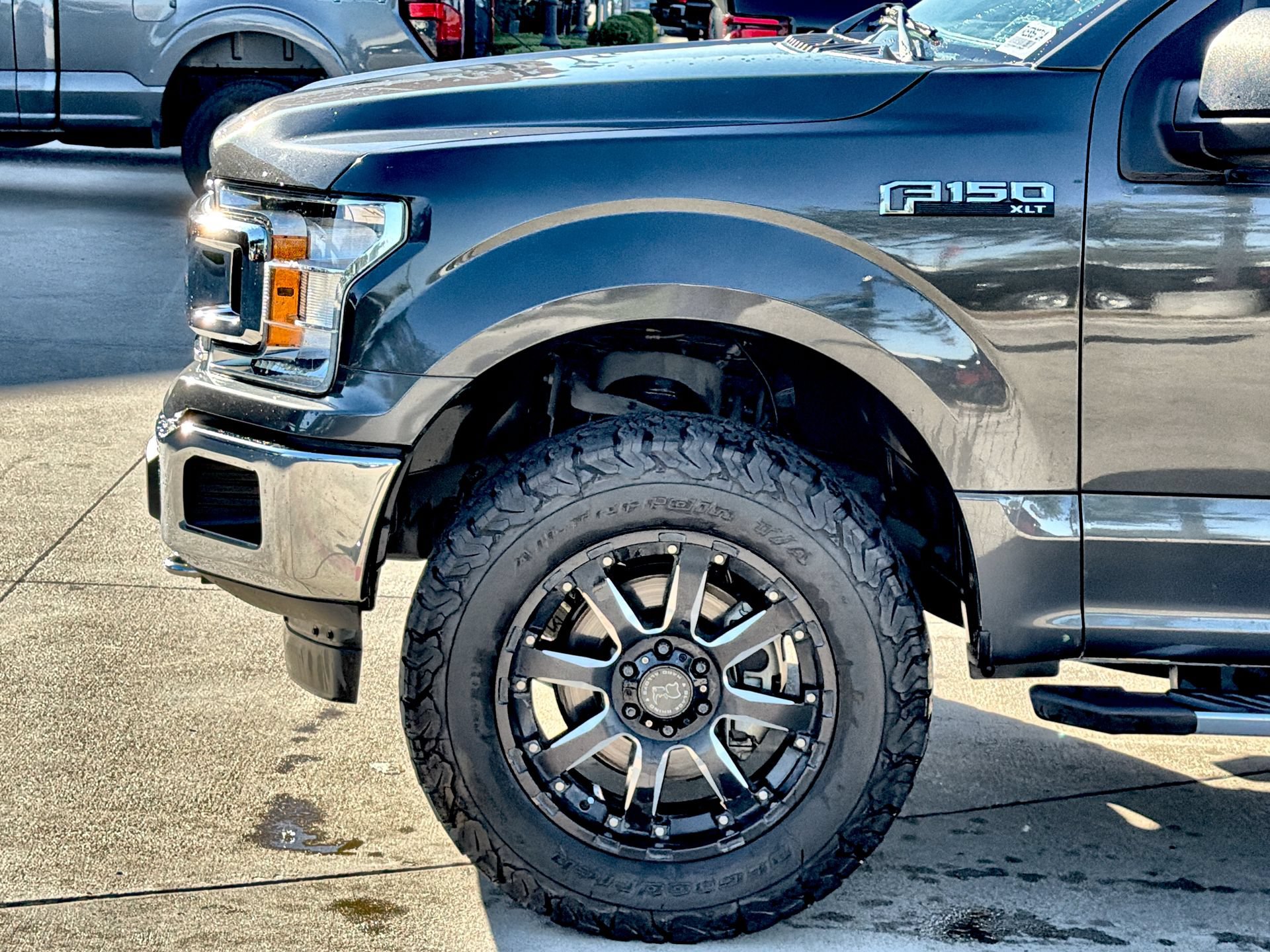 Used 2019 Ford F150 XLT w/ Equipment Group 302A Luxury AWD/4WD image 10