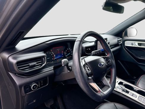 Used 2023 Ford Explorer ST-Line w/ Class IV Trailer Tow Package image 11