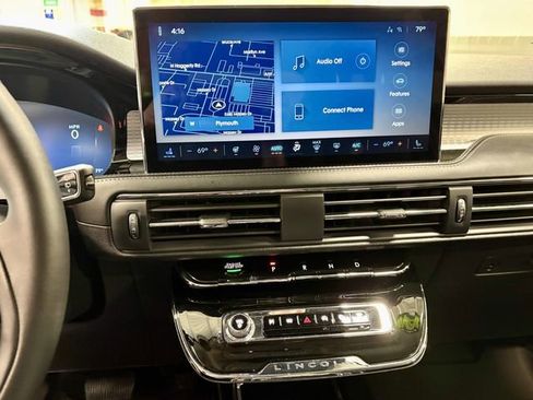 Used 2024 Lincoln Corsair AWD w/ Equipment Group 101A image 4