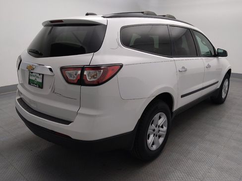 Used 2017 Chevrolet Traverse LS FWD image 9