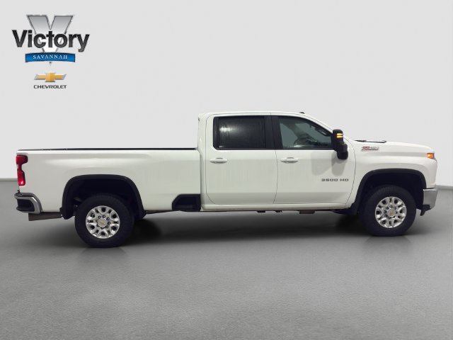 Used 2022 Chevrolet Silverado 3500 LT w/ Convenience Package AWD/4WD image 8
