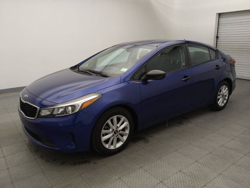 Used 2017 Kia Forte S FWD image 2