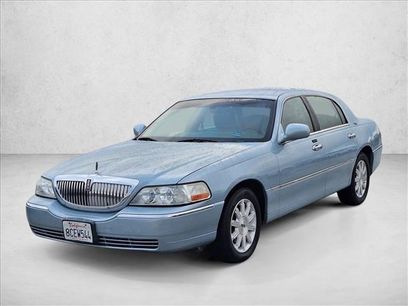 Used 2011 Lincoln Town Car Signature Limited
