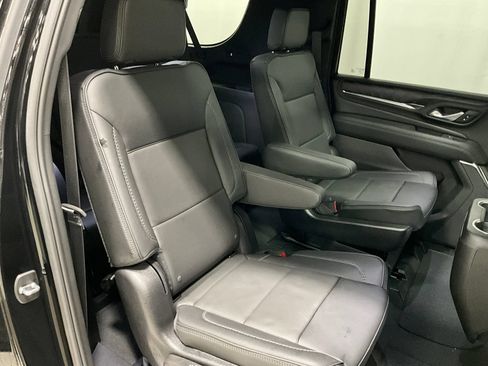 Used 2024 GMC Yukon XL Denali w/ Advanced Technology Package AWD/4WD image 24