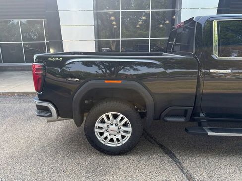 Used 2024 GMC Sierra 2500 SLT w/ SLT Premium Package AWD/4WD image 8
