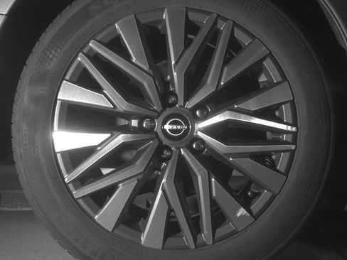 Used 2025 Nissan Altima 2.5 SV FWD image 15
