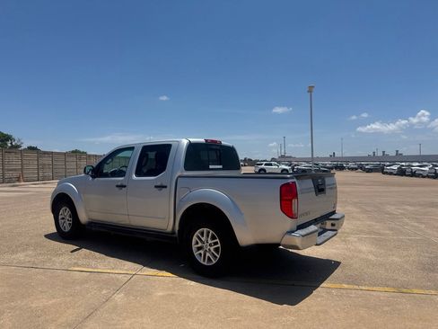 Used 2017 Nissan Frontier SV RWD image 13