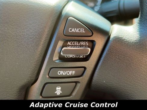 Certified 2025 Nissan Frontier SV AWD/4WD image 7