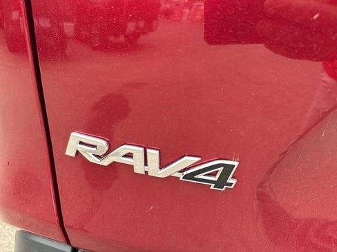 Used 2023 Toyota RAV4 XLE FWD image 5