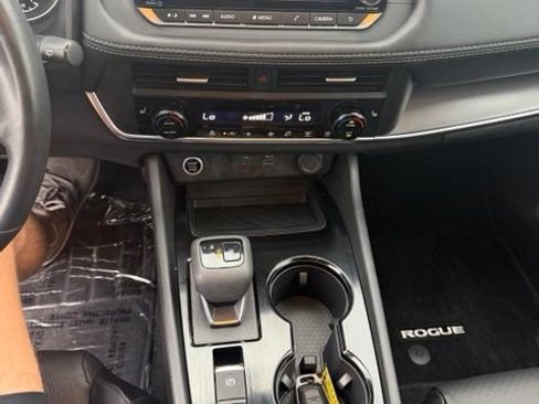 Used 2023 Nissan Rogue SV w/ SV Premium B Package AWD/4WD image 28