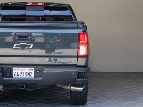 Used 2018 Chevrolet Silverado 1500 LTZ Z71 w/ LTZ Plus Package AWD/4WD image 13