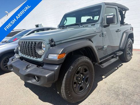 Used 2025 Jeep Wrangler Sport AWD/4WD image 1