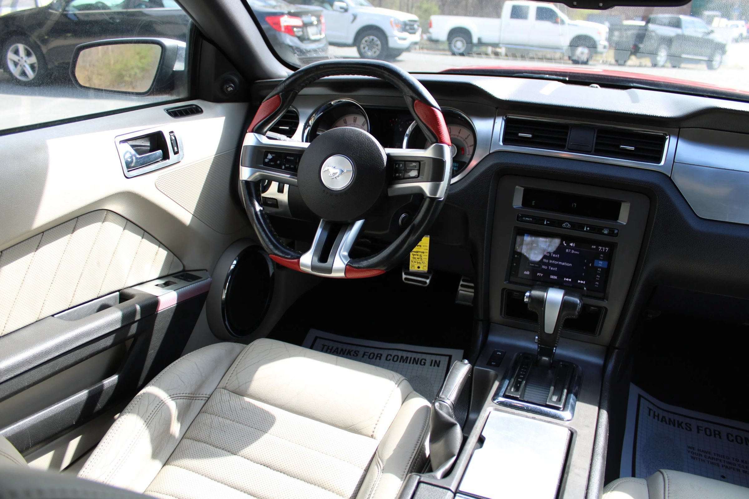Used 2010 Ford Mustang Convertible RWD image 15