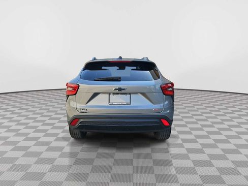 Certified 2024 Chevrolet Trax RS image 7