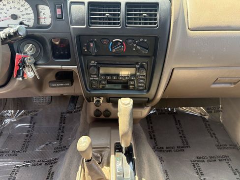 Used 2002 Toyota Tacoma 4x4 Double Cab image 17